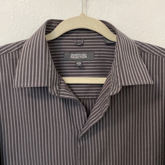 Men's Kenneth Cole Grey Striped Button Down Dress Shirt. Size: L 16 1/2 34/35 - Picture 3 of 5